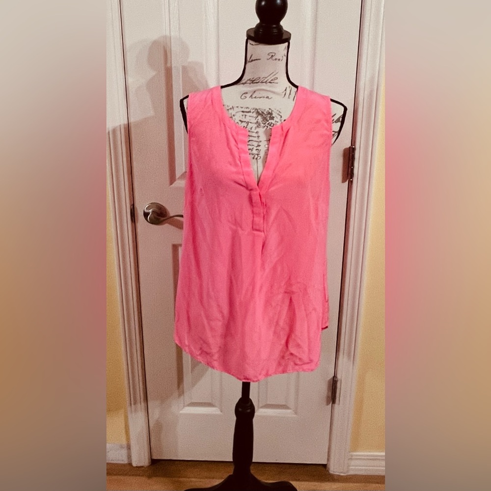 Lilly Pulitzer Sleeveless Silk Top- NWOT - Picture 2 of 10